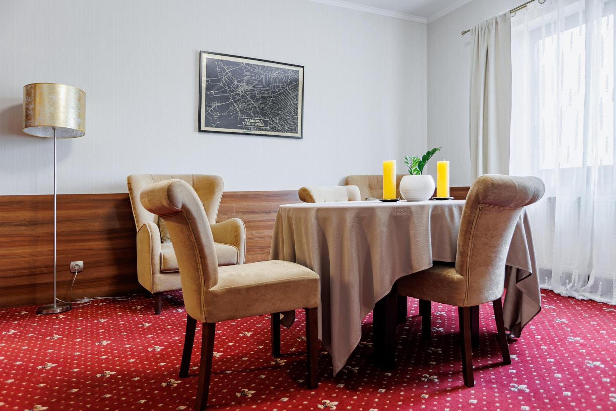 Hotel Cristal Park Dąbrowa Tarnowska Kültér fotó
