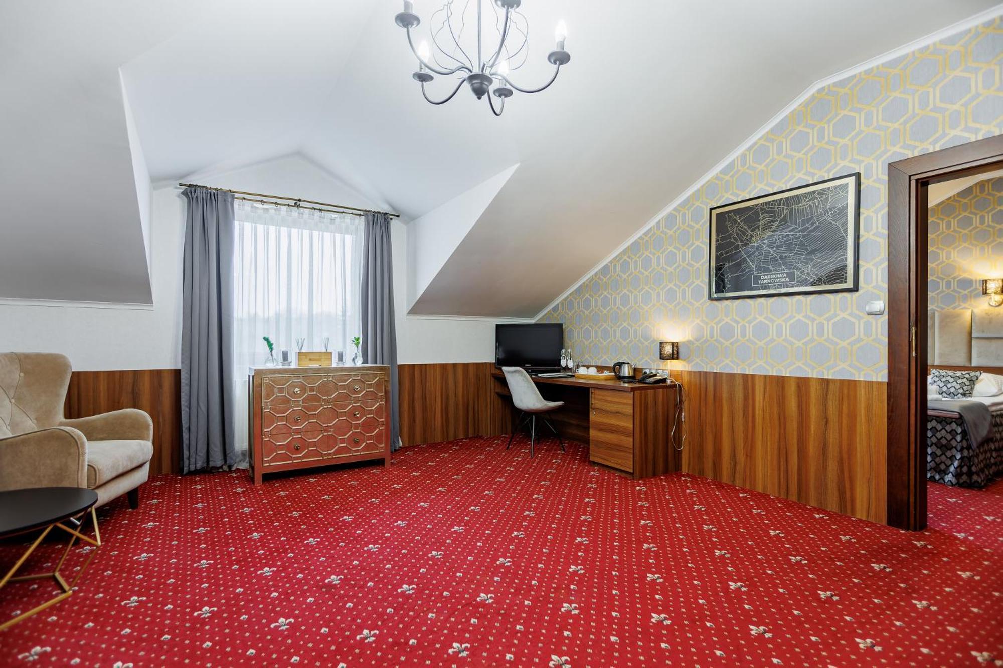 Hotel Cristal Park Dąbrowa Tarnowska Kültér fotó