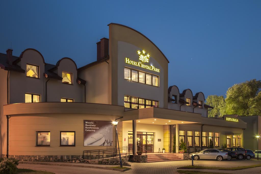 Hotel Cristal Park Dąbrowa Tarnowska Kültér fotó