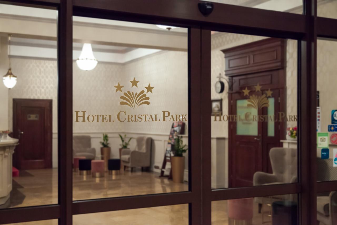 Hotel Cristal Park Dąbrowa Tarnowska Kültér fotó